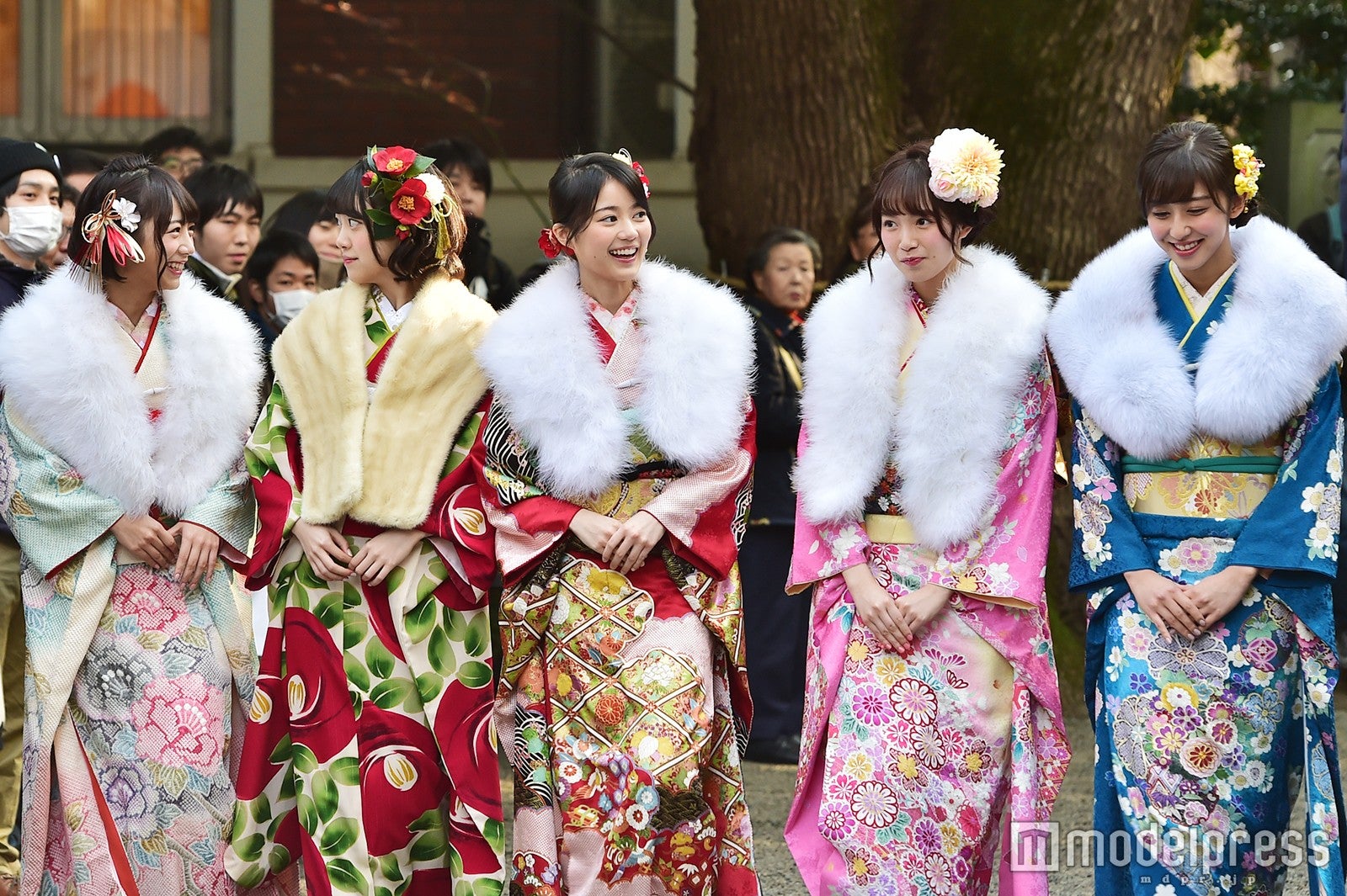 左から：北野日奈子、堀未央奈、生田絵梨花、中元日芽香、斎藤ちはる（C）モデルプレス