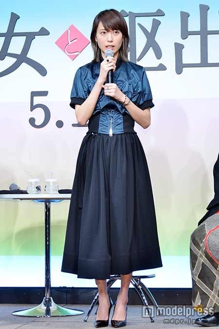 戸田恵梨香