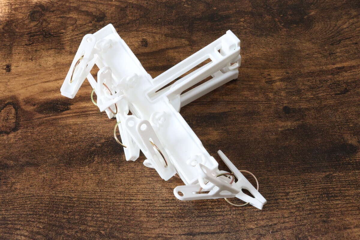 折り畳みハンガー（8ピンチ付）