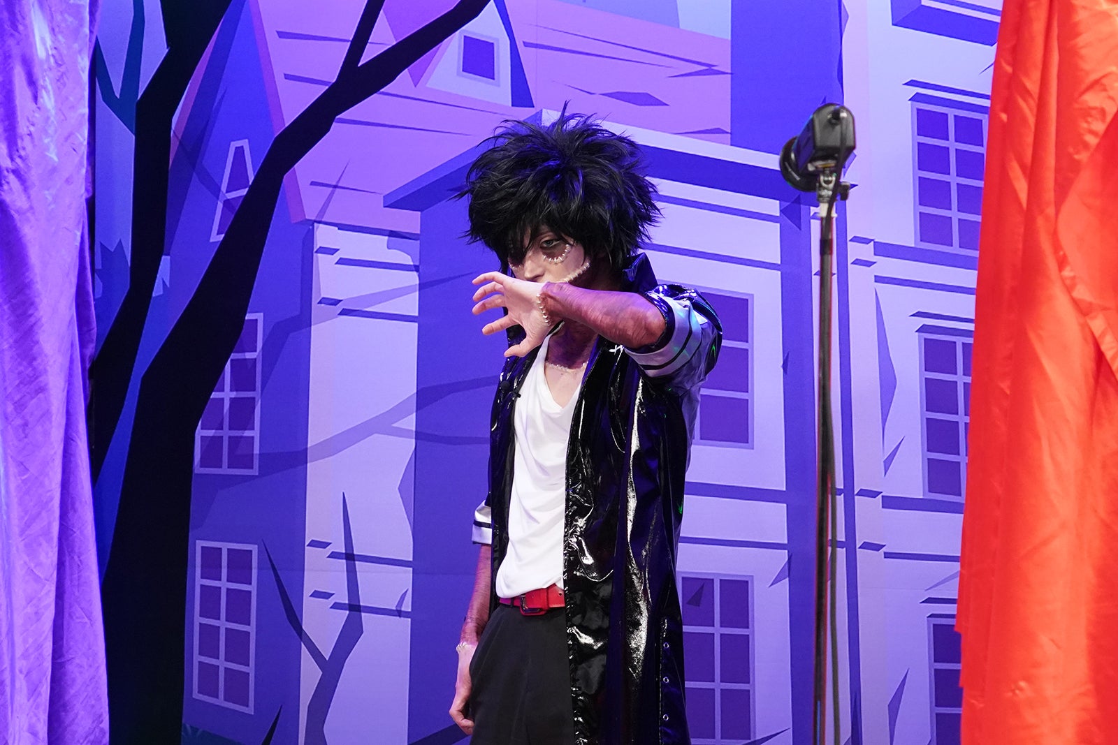 ジャニーズの人気メンバー「ぐるナイ」コスプレショーでキレキレのヲタ芸披露