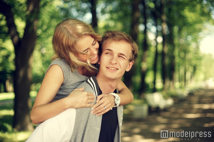 日常であったことを会話のネタにするのも良し (photo by Dmitry Tsvetkov/Fotolia)
