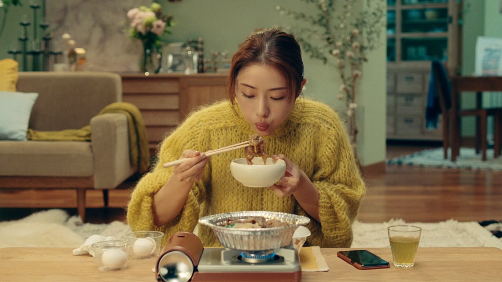 石原さとみ／新テレビCM「待つ幸せ」篇より（提供写真）