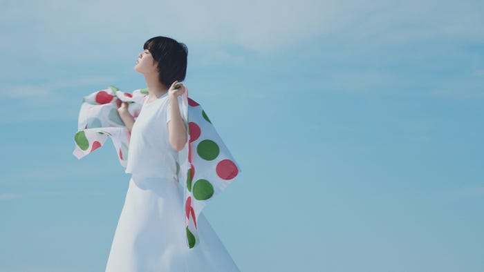 平手友梨奈/新CMより(提供画像)