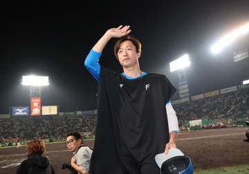 日本ハム ヒーローインタビューで異例の光景 島本浩也が360度に一礼→負けた古巣ファンが拍手＆歓声に「幸せです」清原氏も「これが阪神ファンのいいところ」