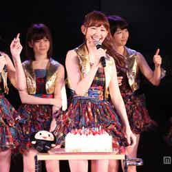 AKB48劇場では小嶋陽菜の生誕祭が行われた（C）AKS