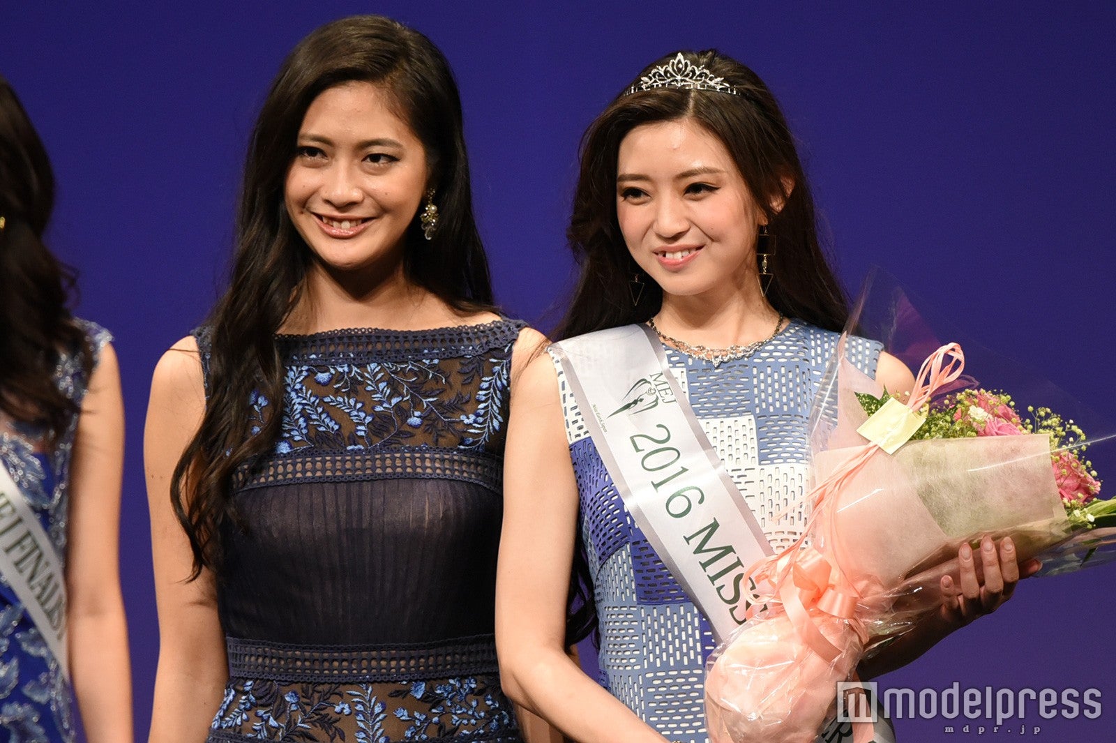 「2015ミス・アース・ジャパン」山田彩乃さん、宮越愛恵さん（C）モデルプレス