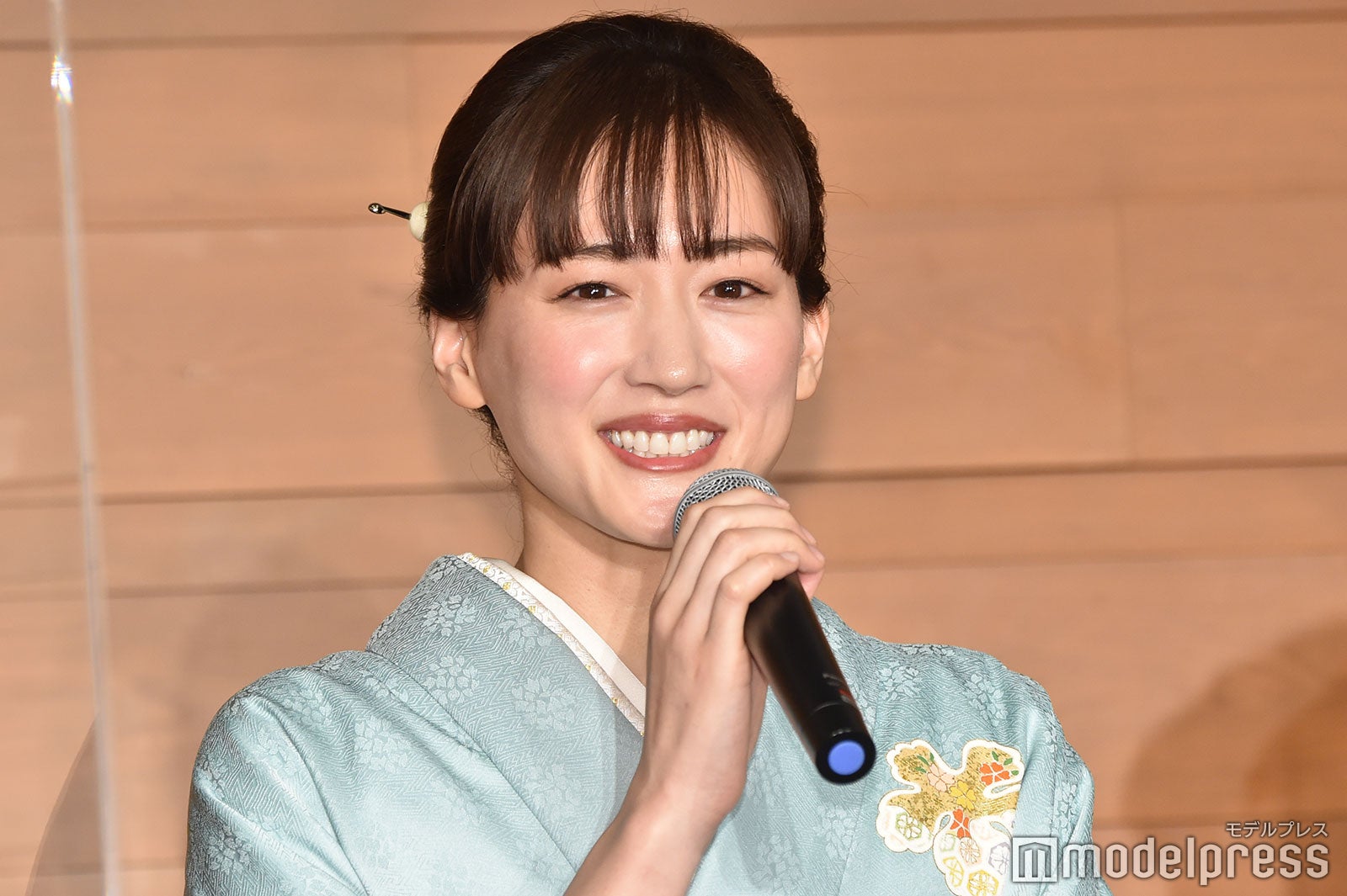 綾瀬はるか （C）モデルプレス