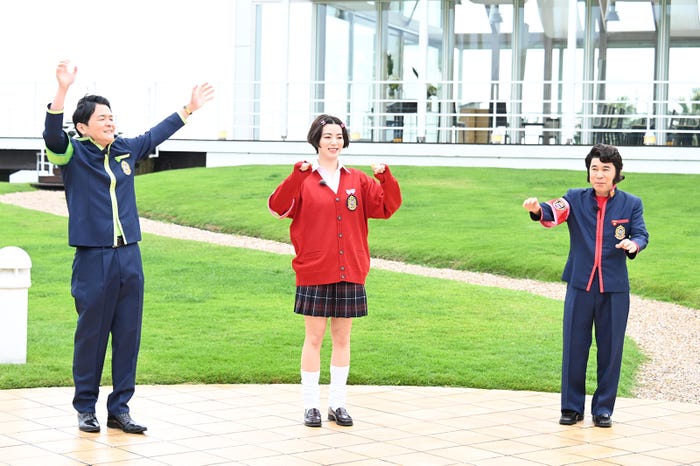 ノブ、池田エライザ、岡村隆史 (C)日本テレビ