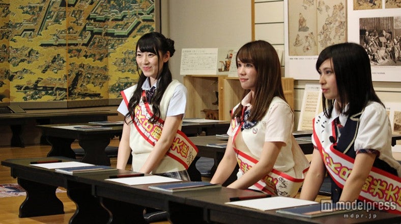 （左から）松井咲子、鈴木まりや／（C）フジテレビ