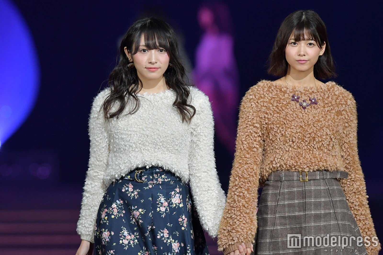 渡辺梨加＆渡邉理佐（C）モデルプレス