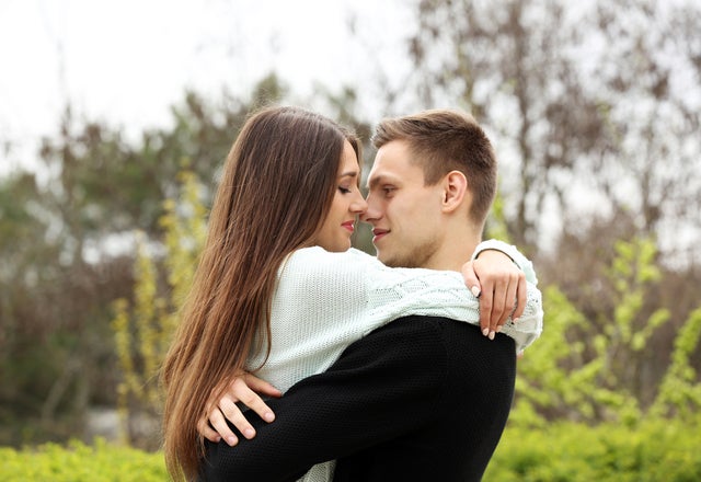 その日のうちに仲直り 彼女との 喧嘩を長引かせない 方法4つ モデルプレス