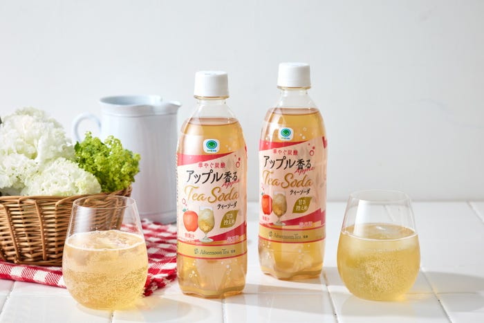 Afternoon Tea監修 ファミマル アップル香るティーソーダ(税込140円)/提供画像