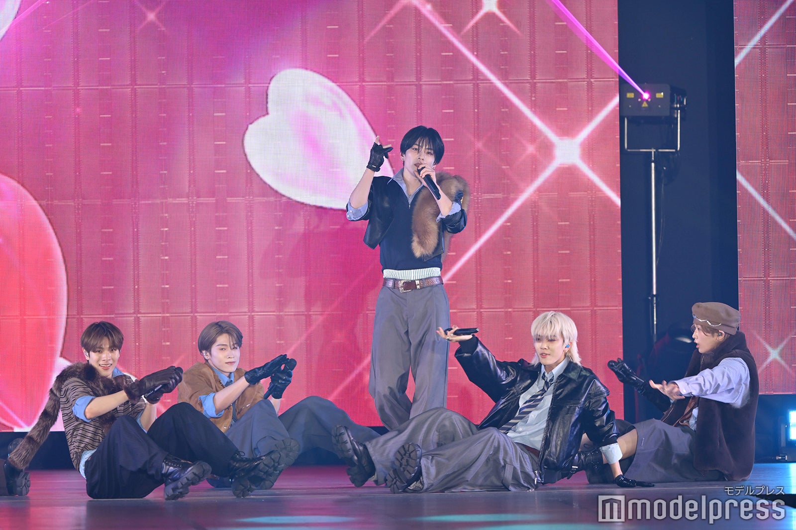 （C）モデルプレス