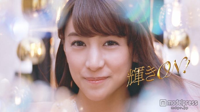 山本美月/新CM「瞳の輝きプロデュース」篇より