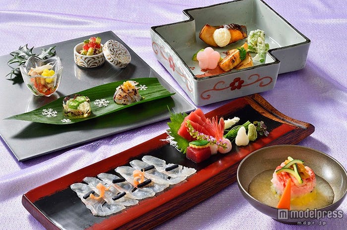 “アナとエルサのフローズンファンタジー”ゆうがお¥11,110(C)Disney