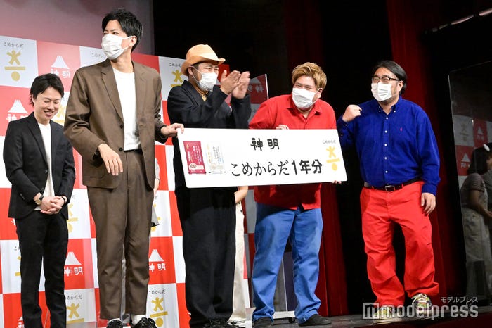 (左から)見取り図(リリー)、コットン(西村真二・きょん)、ビスケットブラザーズ(きん・原田泰雅) (C)モデルプレス