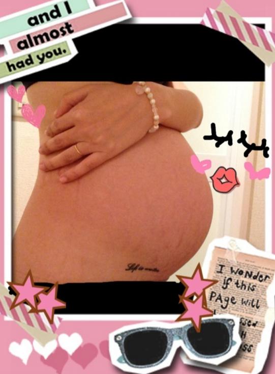 2013年に「大き過ぎる」お腹を披露した市井紗耶香/市井紗耶香オフィシャルブログより(Ameba)