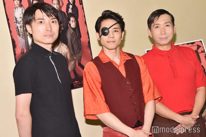 (左から)中屋敷法仁氏、五関晃一、梶原善(C)モデルプレス