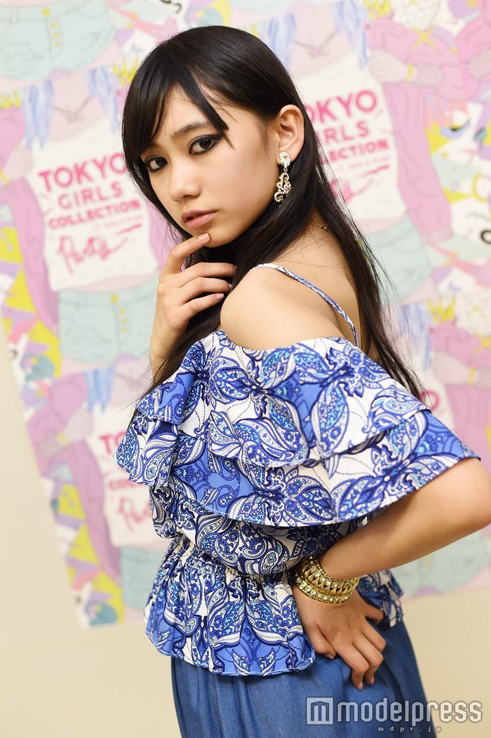 黒崎レイナ(C)モデルプレス