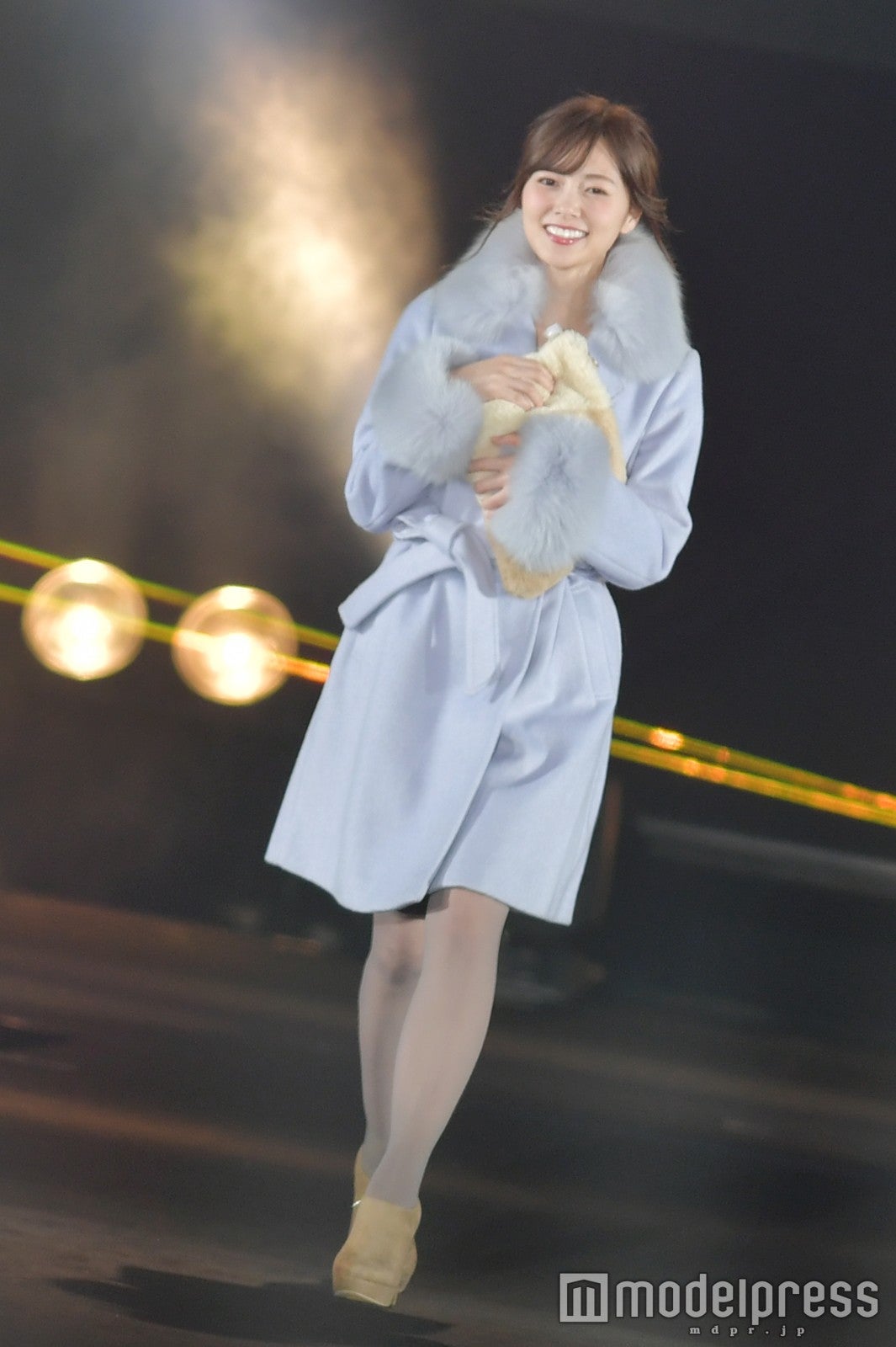 乃木坂46白石麻衣の投げキッスに北九州がうっとり “女神”の美貌