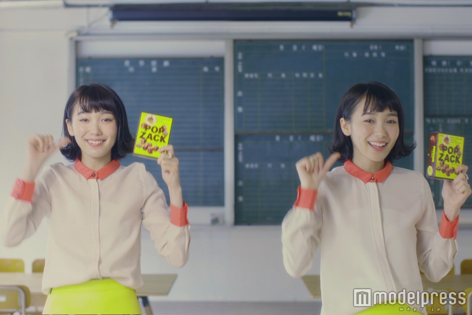 飯豊まりえが2人？弾ける笑顔で軽快ダンス披露