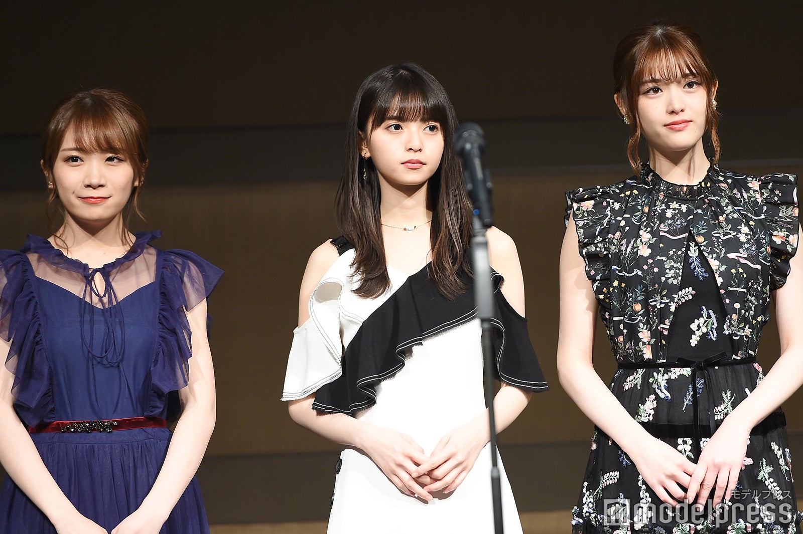 秋元真夏、齋藤飛鳥、松村沙友理 （C）モデルプレス