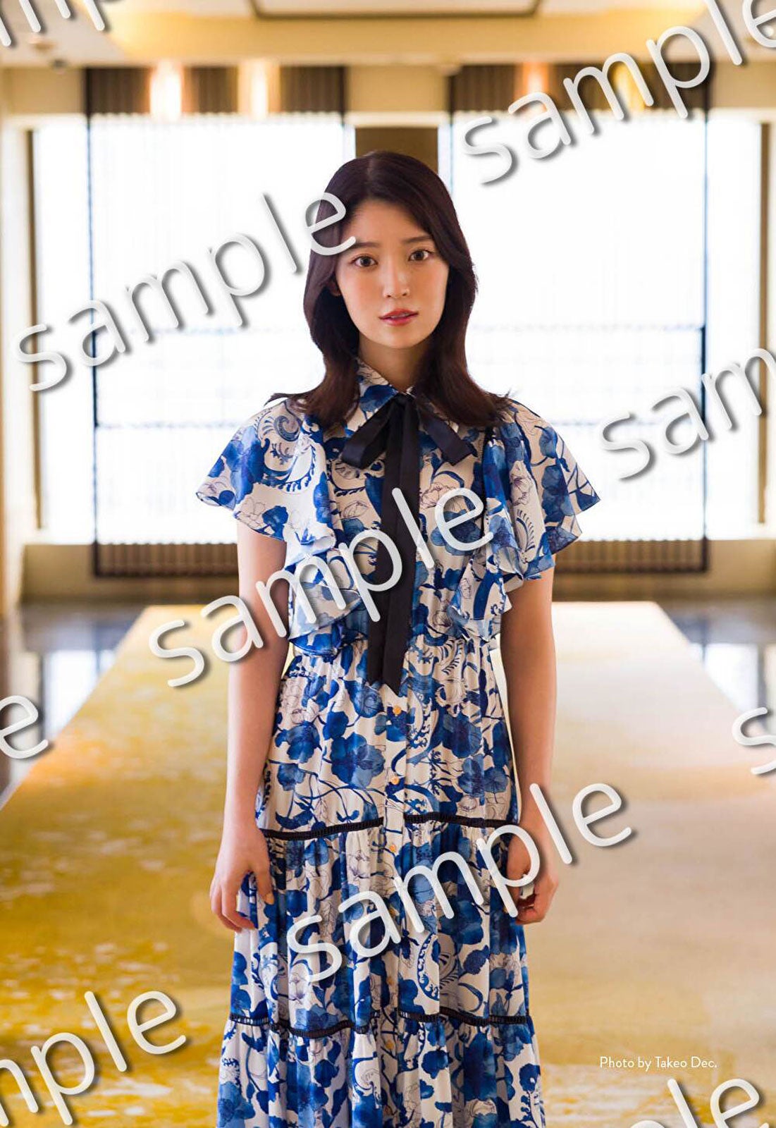 乃木坂46阪口珠美 バリスタサイン入り生写真3枚コンプ　ポストカード付き 乃木坂46阪口珠美 バリスタサイン入り生写真3枚コンプ ポスト