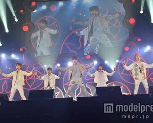 SHINee、“輝く”パフォーマンスに1万2000人熱狂<セットリスト>