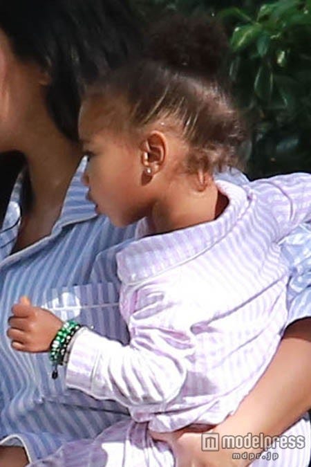 ノースちゃんも大きくなりました。FameFlynet Pictures/Zeta Image