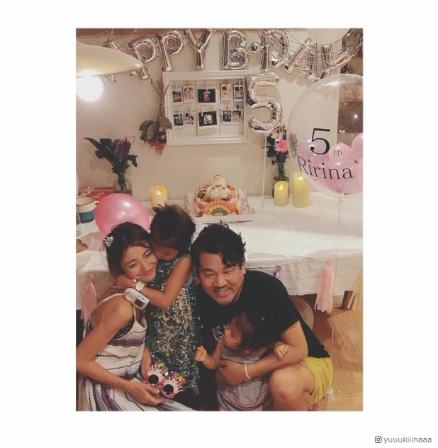 木下優樹菜、長女バースデーに感涙　幸せ溢れる家族に「世界一素敵な光景」祝福殺到