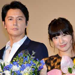 映画「真夏の方程式」大ヒット舞台挨拶に出席した福山雅治(左)と吉高由里子(右)