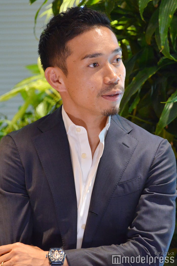 平愛梨 長友佑都 ラブラブ肩組みショット公開 素敵 憧れの夫婦 と反響 モデルプレス 平愛梨 長友佑都 ラブラブ肩組みショット公開 素敵 憧れの夫婦 と反響 モデルプレス