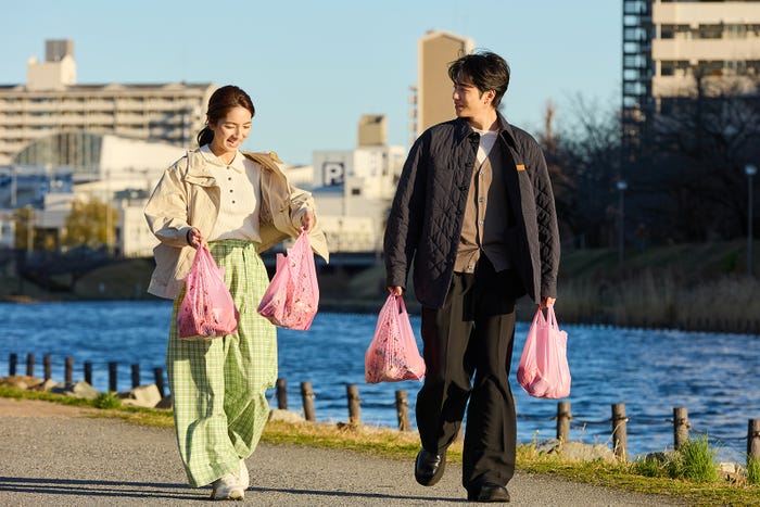 仁村紗和、志尊淳「10回切って倒れない木はない」第1話(C)日本テレビ