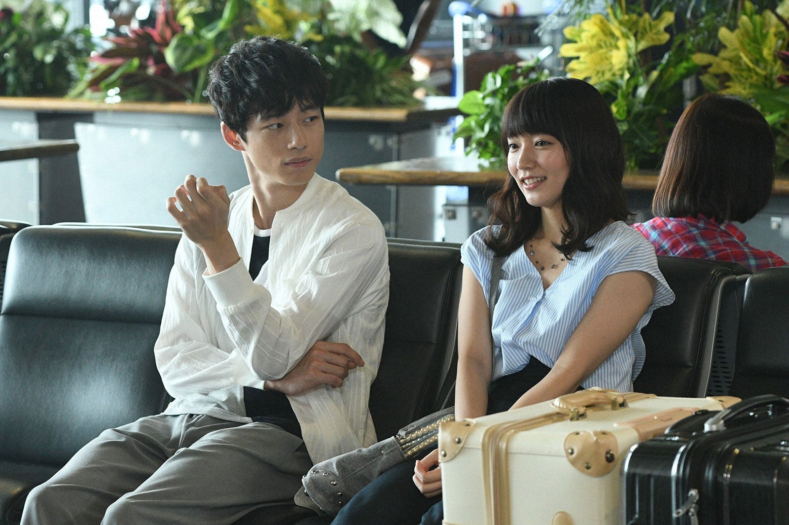 坂口健太郎、吉岡里帆／「ごめん、愛してる」第8話より（画像提供：TBS）