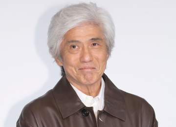 佐藤浩市の息子が30歳に 幼少期姿公開し感謝→俳優仲間も「可愛い！」「目くりくり」182cm、寛一郎