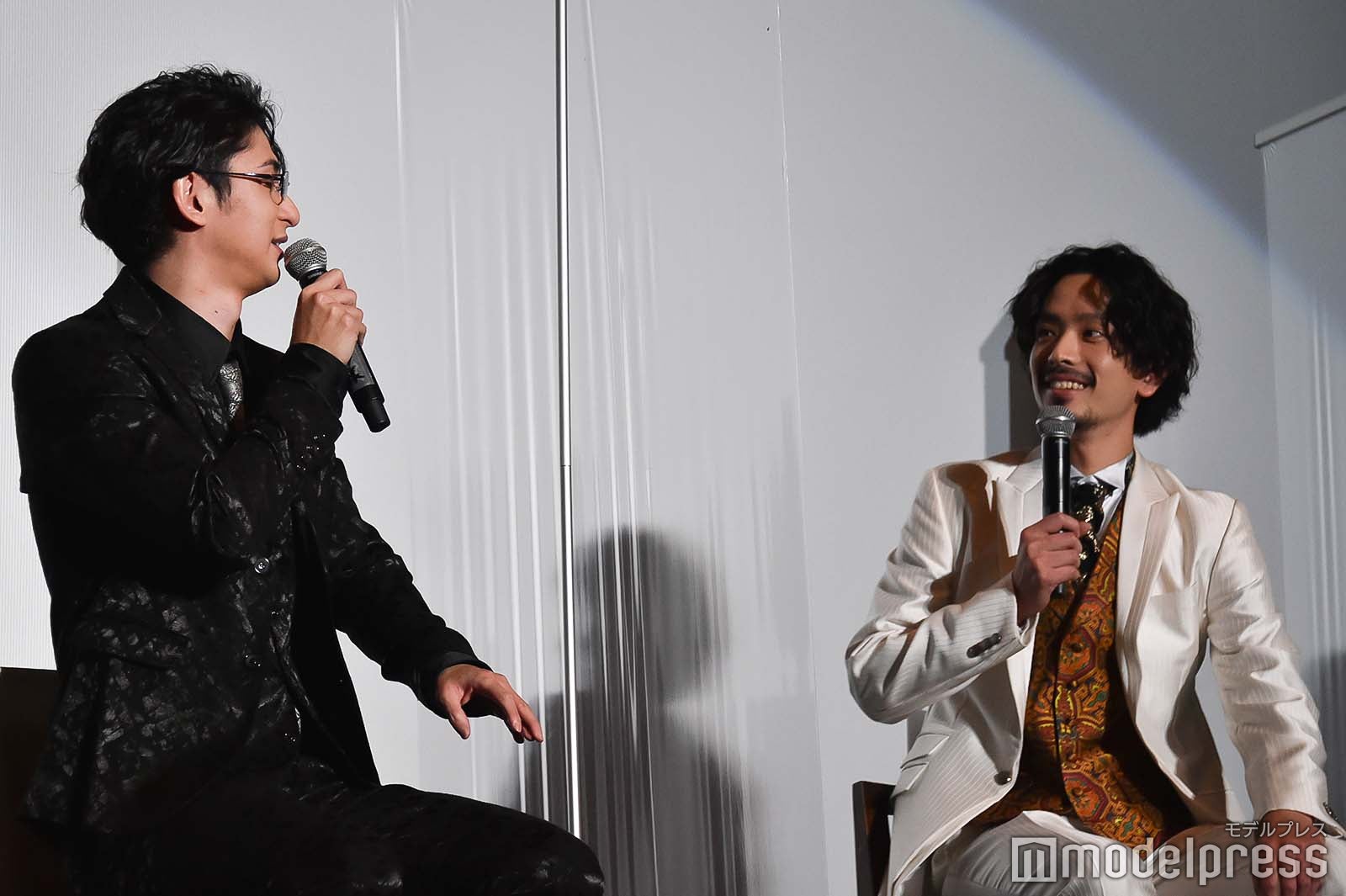 古川雄大、黒羽麻璃央 （C）モデルプレス