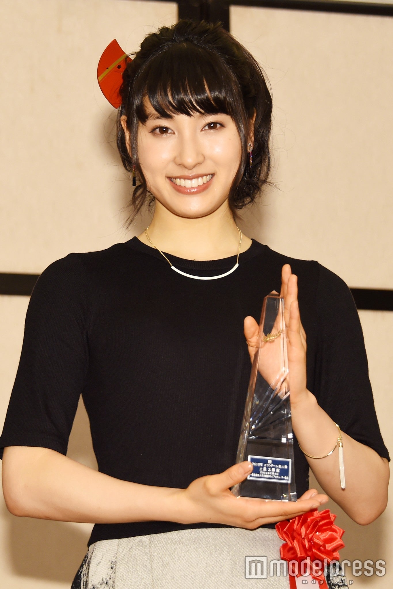 土屋太鳳はどうしてそんなに美しい？バレンタイン＆恋の質問に照れ