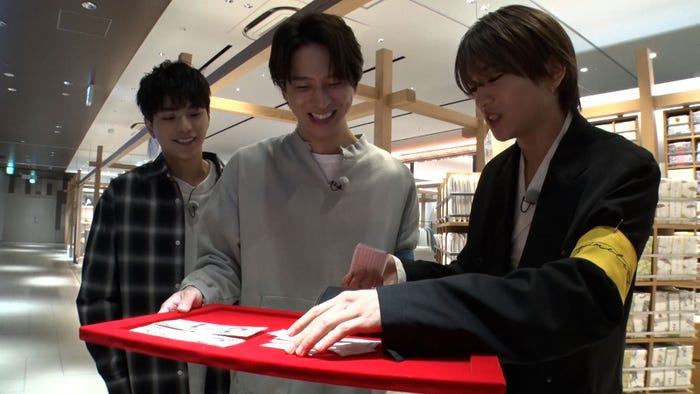 佐藤勝利、寺⻄拓人、猪俣周杜(C)TBS