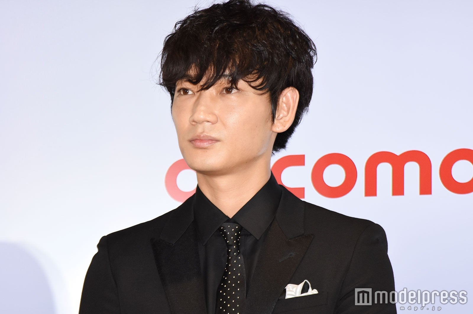 ARASHI 嵐 直筆サイン入りアイドル写真 俳優 二宮和也 二宮和也、書籍に封入する“サイン入り特製フォトしおり”初解禁