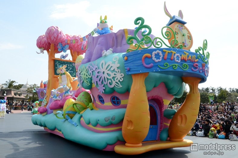 ラビット先生がイースターの楽しみ方を教えてくれる学校