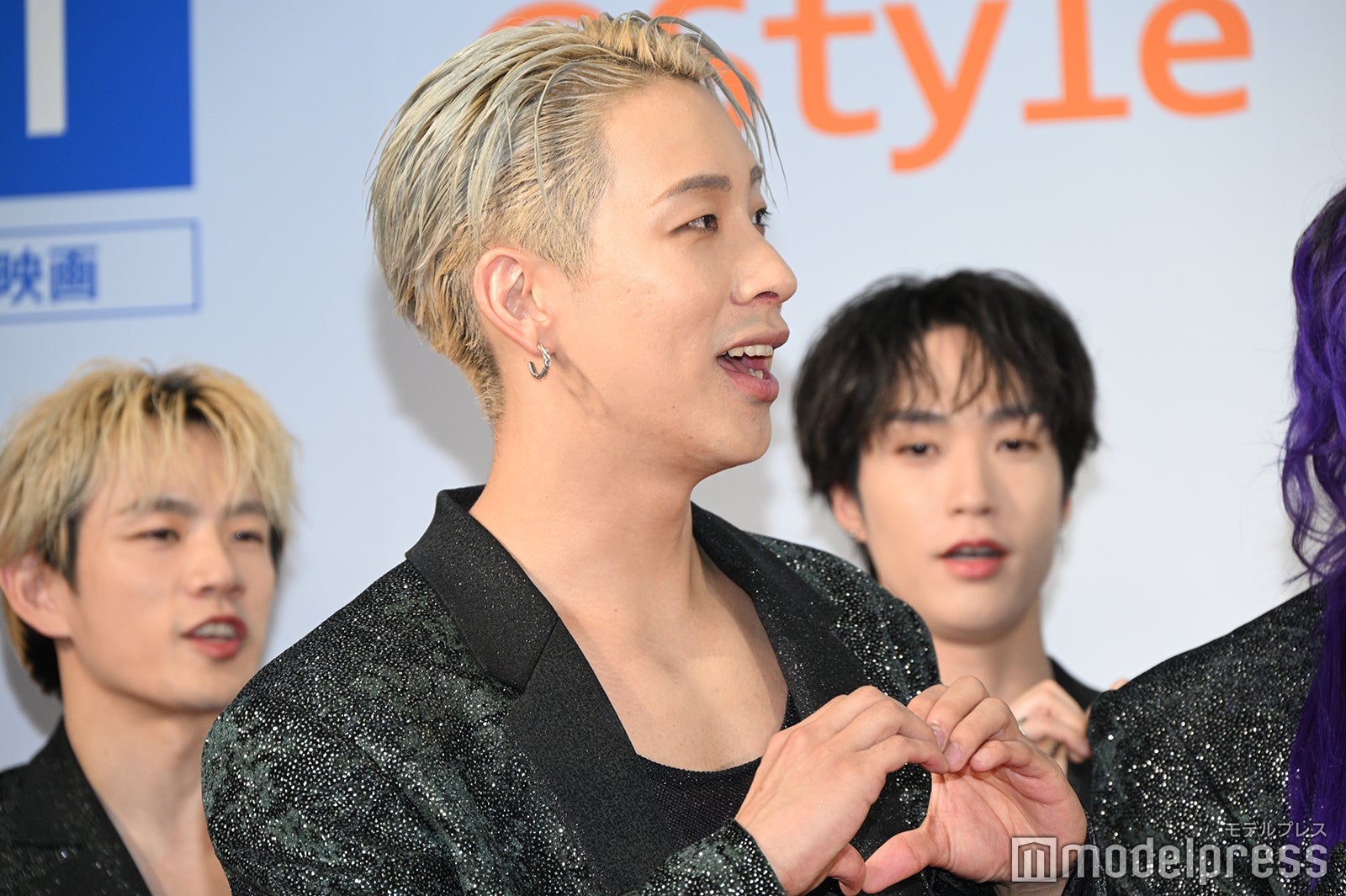 陣（C）モデルプレス