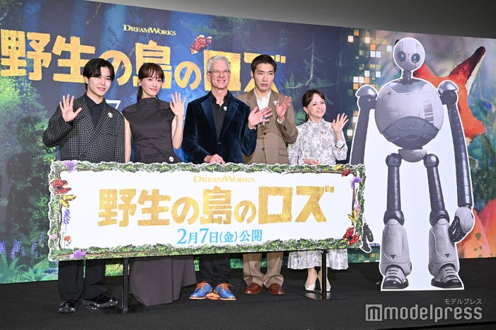 鈴木福、綾瀬はるか、クリス・サンダース監督、柄本佑、いとうまい子(C)モデルプレス