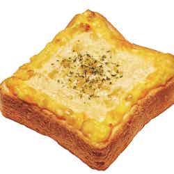 トッピング・ホットトースト　コーンとたまごチーズ（270円）／画像提供：ダスキン