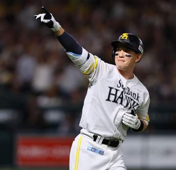 ソフトバンク劇的サヨナラ勝ちでCS突破王手 同点の九回、栗原の満塁弾で決着 前夜に続く逆転勝利で2連勝