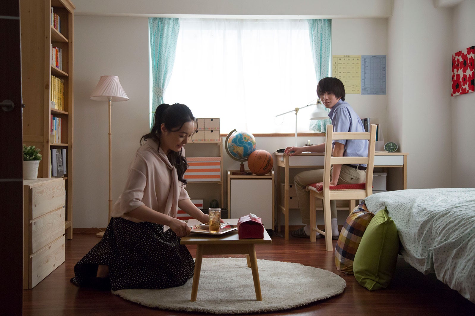 仲間由紀恵、遠藤健慎／「明日の約束」第8話より（画像提供：関西テレビ）