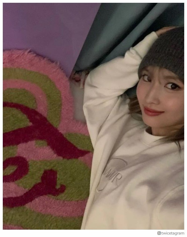 TWICEモモ、藤田ニコルディレクションブランド着用に反響「国境越えた」「可愛い」