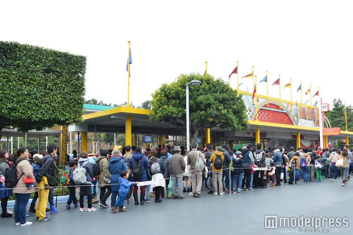 「グランドサーキット・レースウェイ」キャンペーン初日の賑わう様子(C)モデルプレス