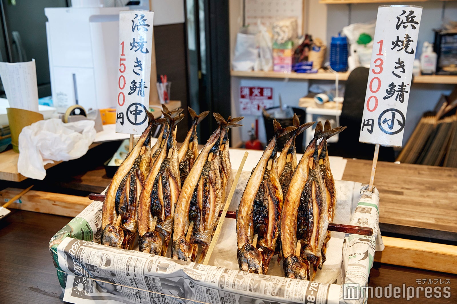 1階で売られている焼き鯖。見ているだけでヨダレが止まらない！（C）モデルプレス