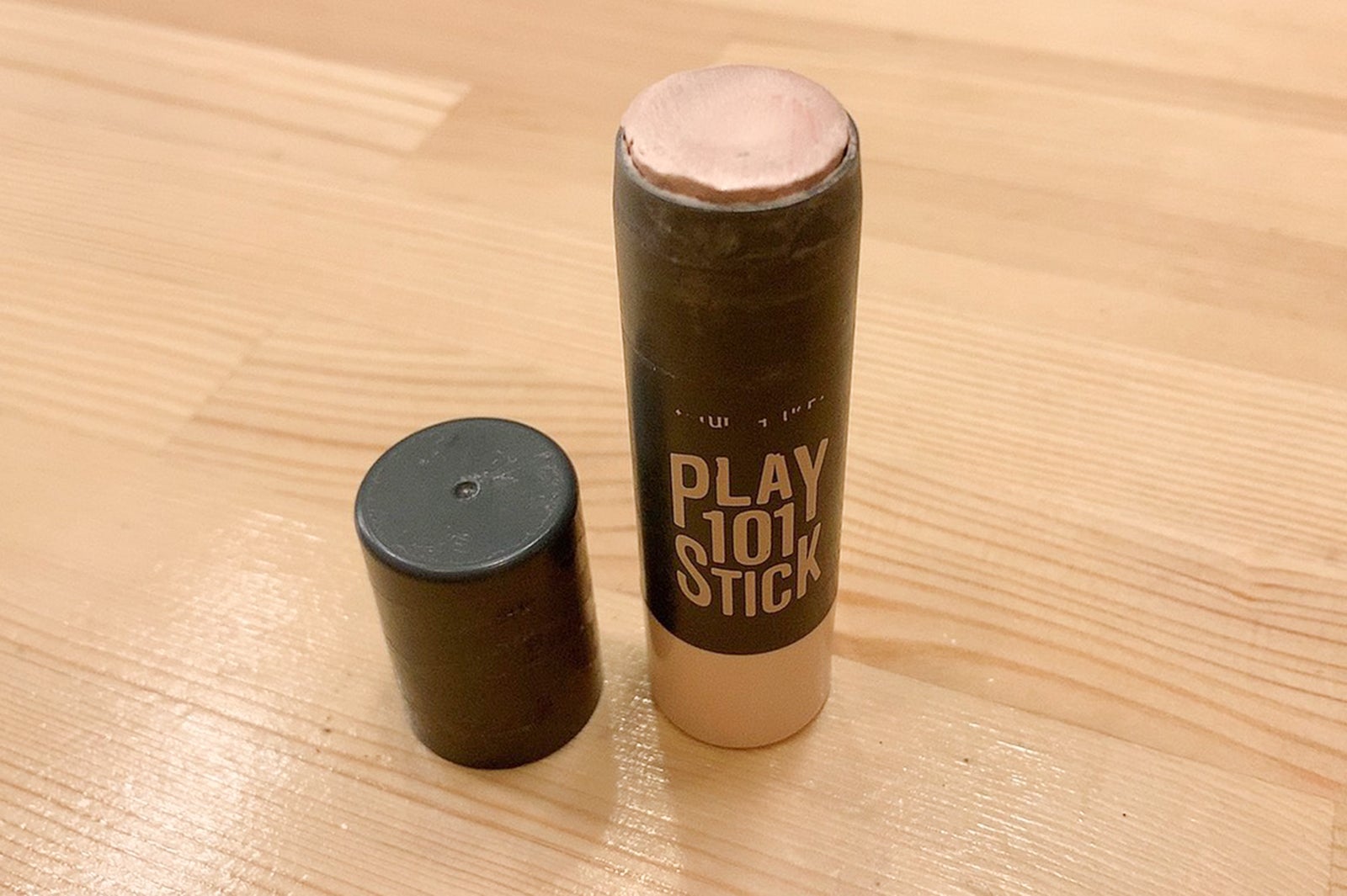 田中美久愛用コスメ／【エチュードハウス】プレイ101スティック（フェイスカラー#10）（C）Mercury