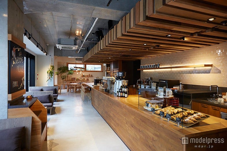 お酒も飲めるスタバ新店舗が自由が丘にオープン